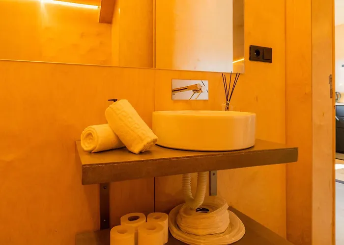 Quo Boutique House Фурнаш