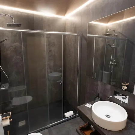 Quo Boutique House *